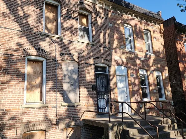 10755 S Champlain Ave, Chicago, IL 60628