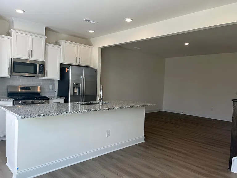 28 Hyacinth Ln — Photo 11