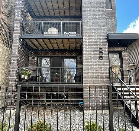 2nd image of 808 S Oakley Blvd #1E