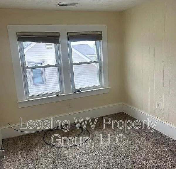 409 High School Ave — Photo 7