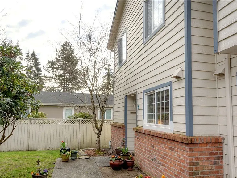 19324 22nd Ave SE #4 — Photo 4