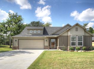 3914 S Bermuda Ave, Sand Springs, OK 74063