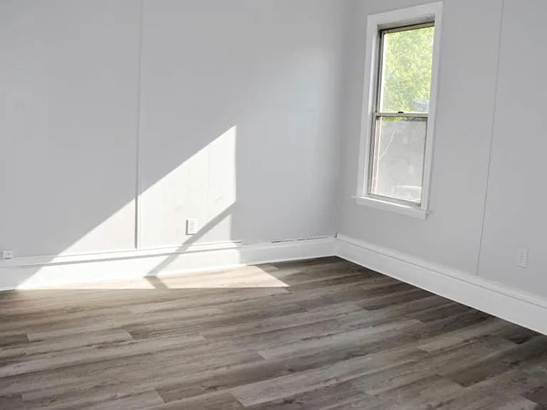416 Harrison Ave — Photo 10