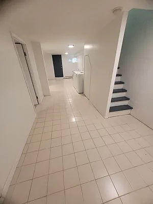Rented by Halvatzis Realty | media 7