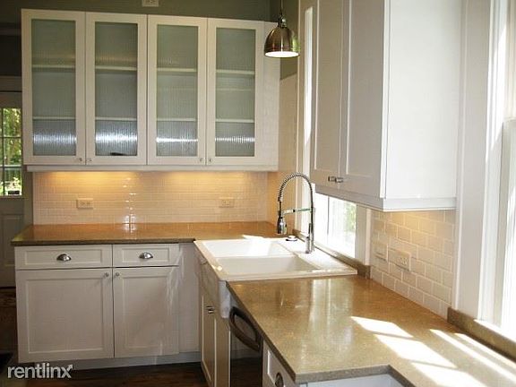 Plenty of Storage in the Kitchen.