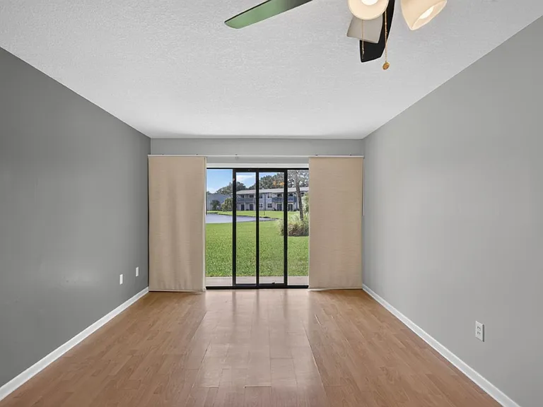 700 W Pope Rd #H61 — Photo 5