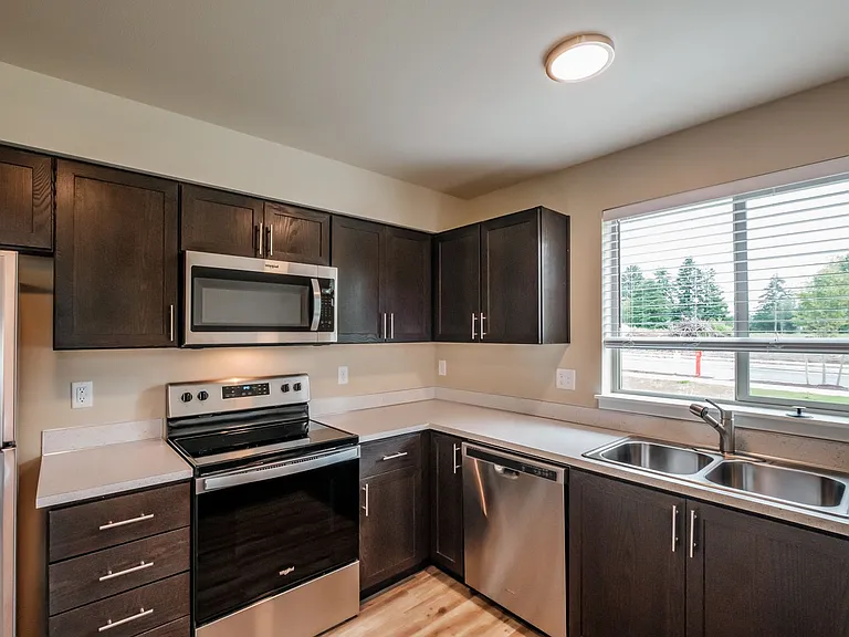 Santiam Gateway Apartments — Photo 14