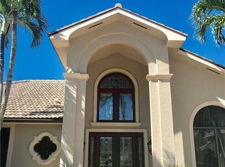 6561 Ridgewood Dr, Naples, FL 34108