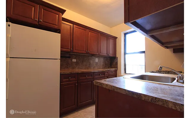 Rented by Douglas Elliman | media 10