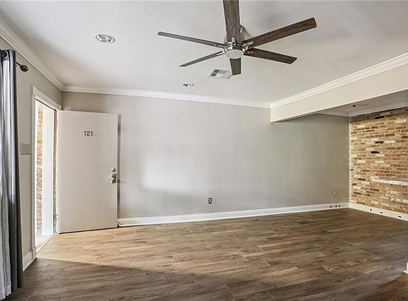 4th image of 3201 Saint Charles Ave APT 121