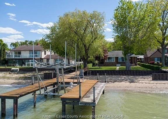 4th image of 13942 Riverside Dr E
