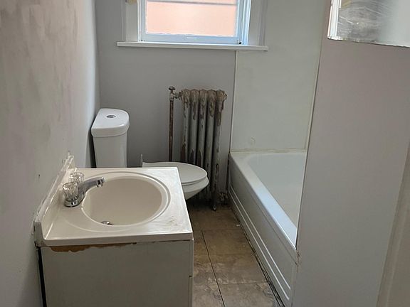 5th image of 4834 Kossuth Ave #A
