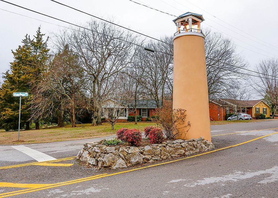 Charming Harbor Isle's