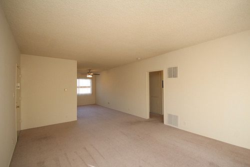 3rd image of 526 W Huntington Dr APT T