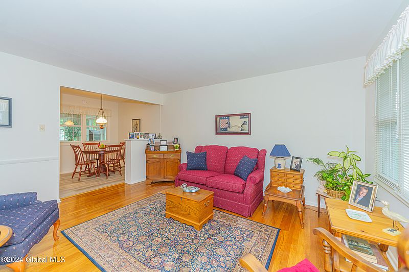 3rd image of 109 Locust Park