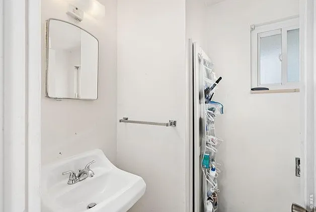 1012 S Taft Hill Rd — Photo 13