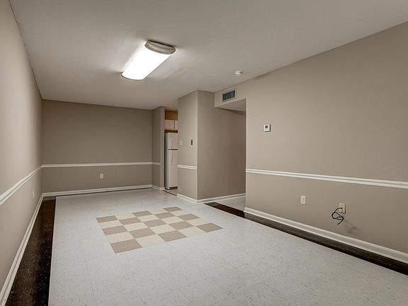 5th image of 701 S College Rd APT 114