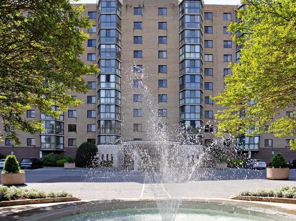 3310 N Leisure World Blvd APT 325, Silver Spring, MD 20906