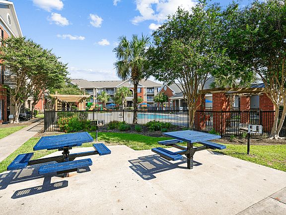 4th image of 3530 Green Crest Dr #538