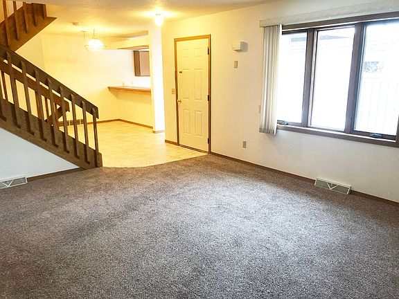 3rd image of 4PLEX-1919 Carol Dr #1920
