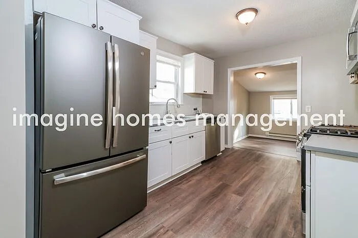 800 27th Ave NE — Photo 2