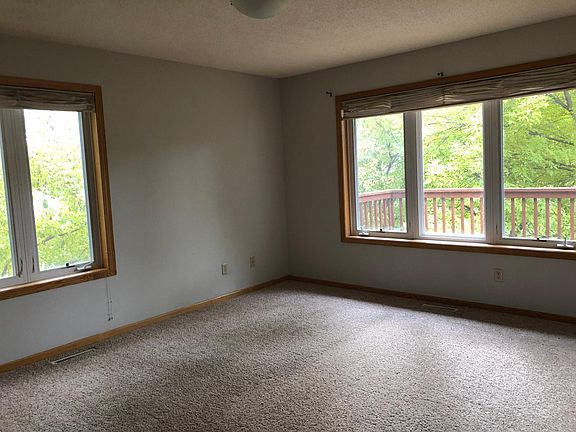 2nd image of 2701 Parkhaven Ct N