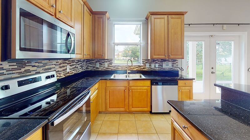 1st image of 928 Las Navas Pl