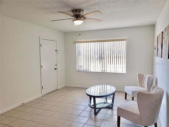 5th image of 1920 E Edgewood Dr