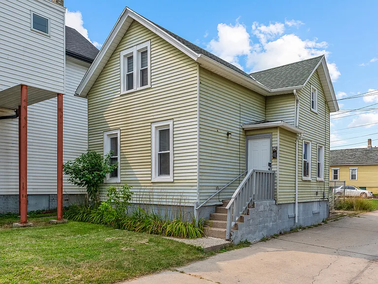 W Garfield Ave — Photo 17