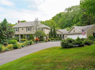 16 Talcott Notch Rd, Avon, CT 06001