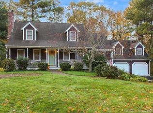 4 Nora Ln, Groveland, MA 01834