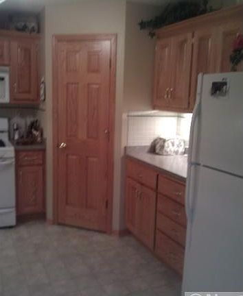 5th image of 914 Fairfield Pl NE