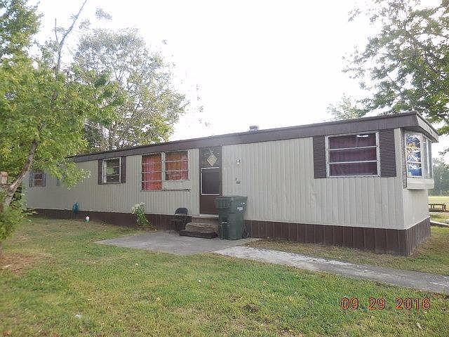 1st image of 115 Greens Cir
