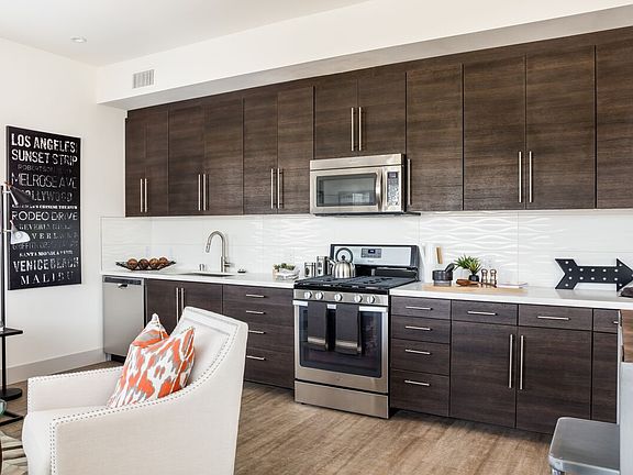 2nd image of 11811 Culver Blvd #201