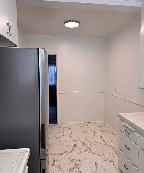 445 N Doheny Dr #B — Photo 7