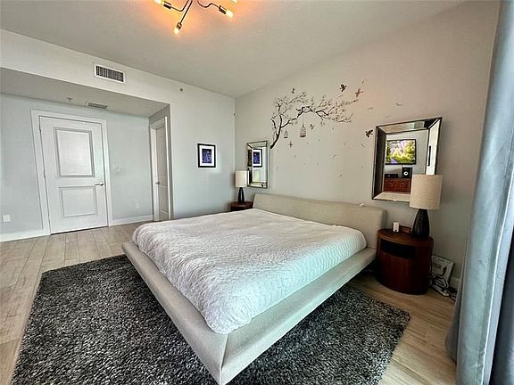 4th image of 315 NE 3rd Ave APT 1108