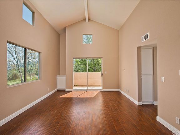 4th image of 24479 Valle Del Oro Unit 202