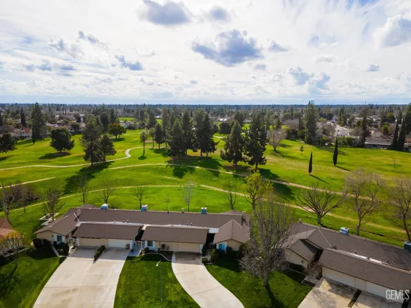 6121 Cypress Point Dr, Bakersfield, CA 93309