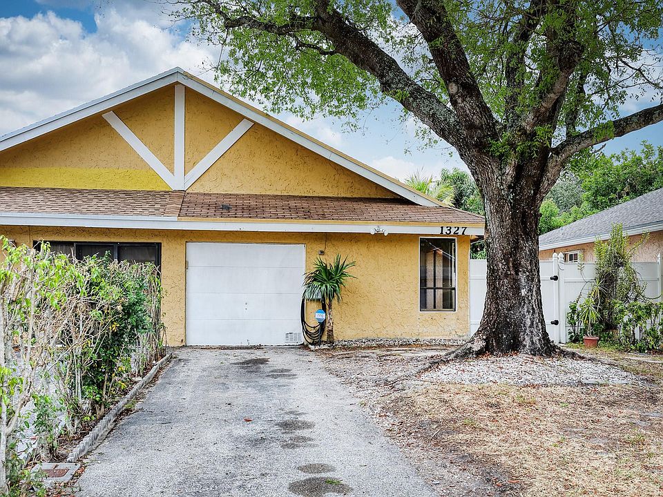 1st image of 1327 SW 75th Avenue #1327