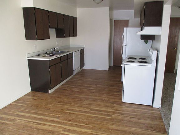 3rd image of 720 Avenue E APT 2