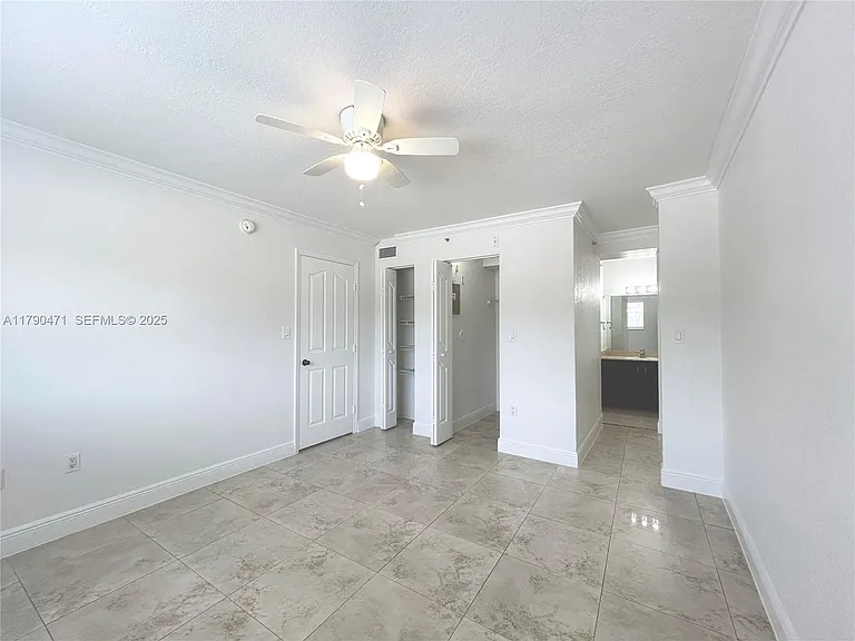 445 SW 11th St #1 — Photo 13