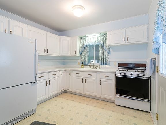 5th image of 6508 171st St