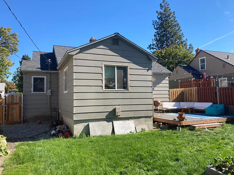 3917 N Hawthorne St — Photo 14
