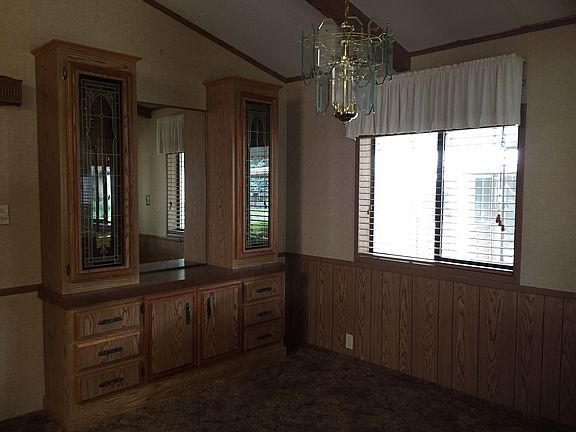 5th image of 1036 SE Dove Ln
