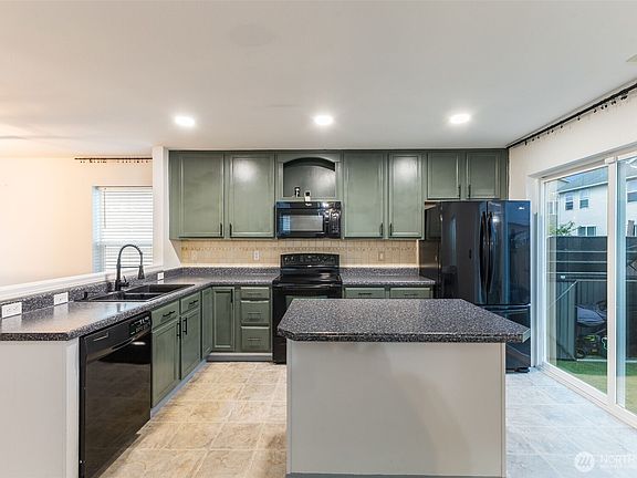 3rd image of 14813 99th Avenue SE
