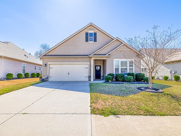 2nd image of 704 Ridgeville Crossing Dr