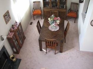 860 E Princeton Cir, Island Lake, IL 60042