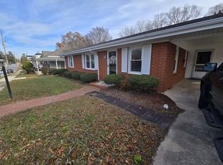 207 N Fayetteville St, Clayton, NC 27520