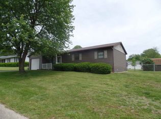 479 N Cleveland St, Bloomfield, IN 47424
