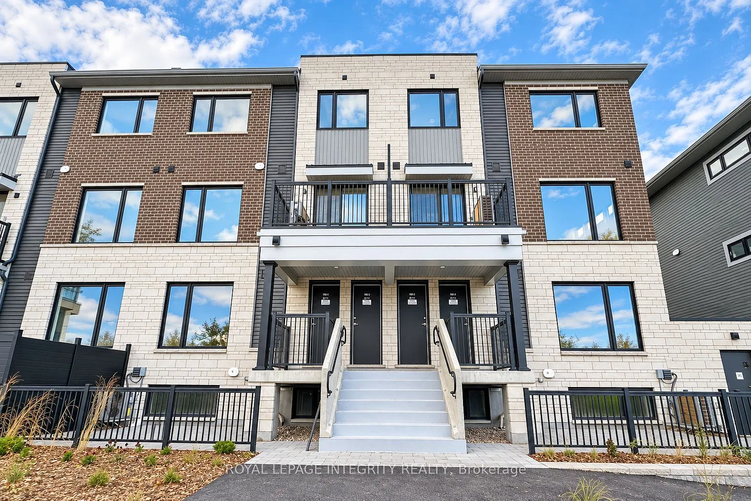 2 bed, $2,300 — Photo 1
